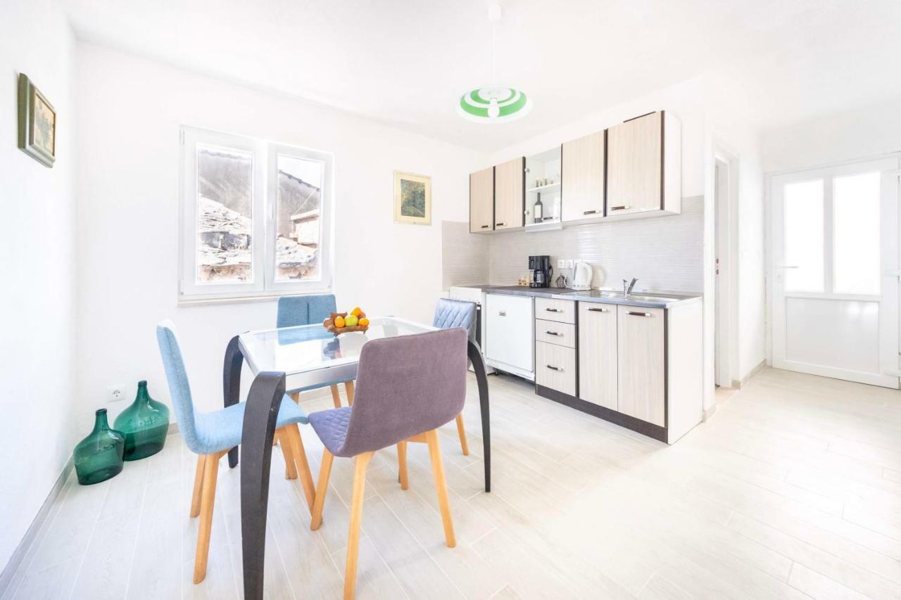 Apartmani Ada 1 Povlja  Eksteriør billede